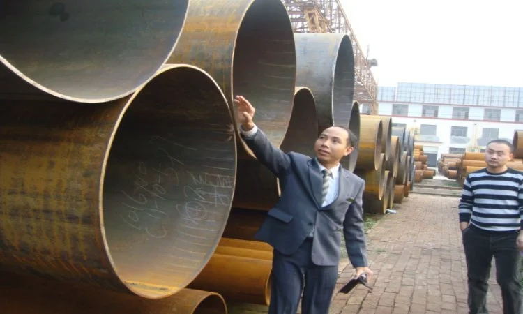 Steel pipe piles with large diameter openings